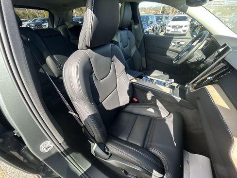 New 2026 Volvo XC60 T8 Ultra w/ Climate Package image 25