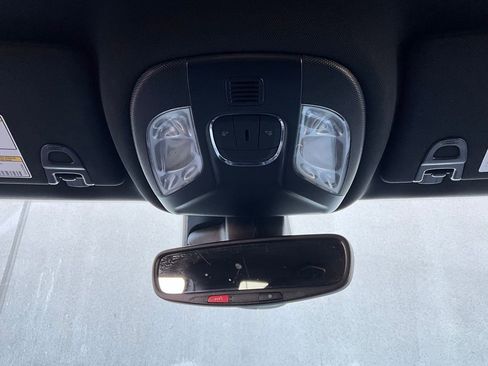 Used 2025 Jeep Compass Limited image 16