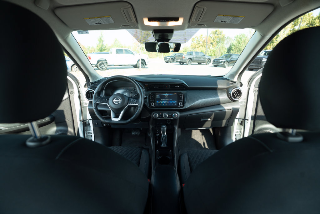Used 2023 Nissan Kicks SV w/ Interior Electronics Package FWD image 25