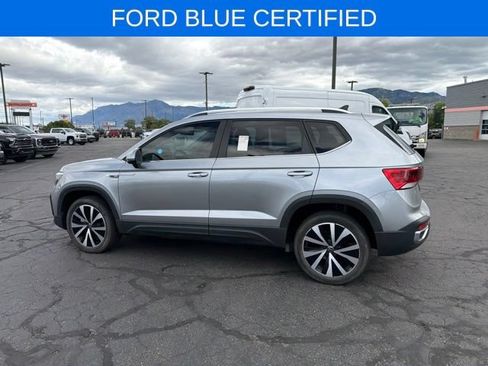 Used 2022 Volkswagen Taos SE FWD image 12