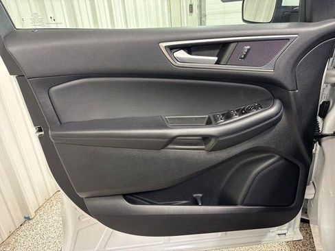 Used 2022 Ford Edge SEL image 13