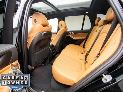 Used 2024 BMW X5 xDrive40i w/ Parking Assistance Package AWD/4WD image 19
