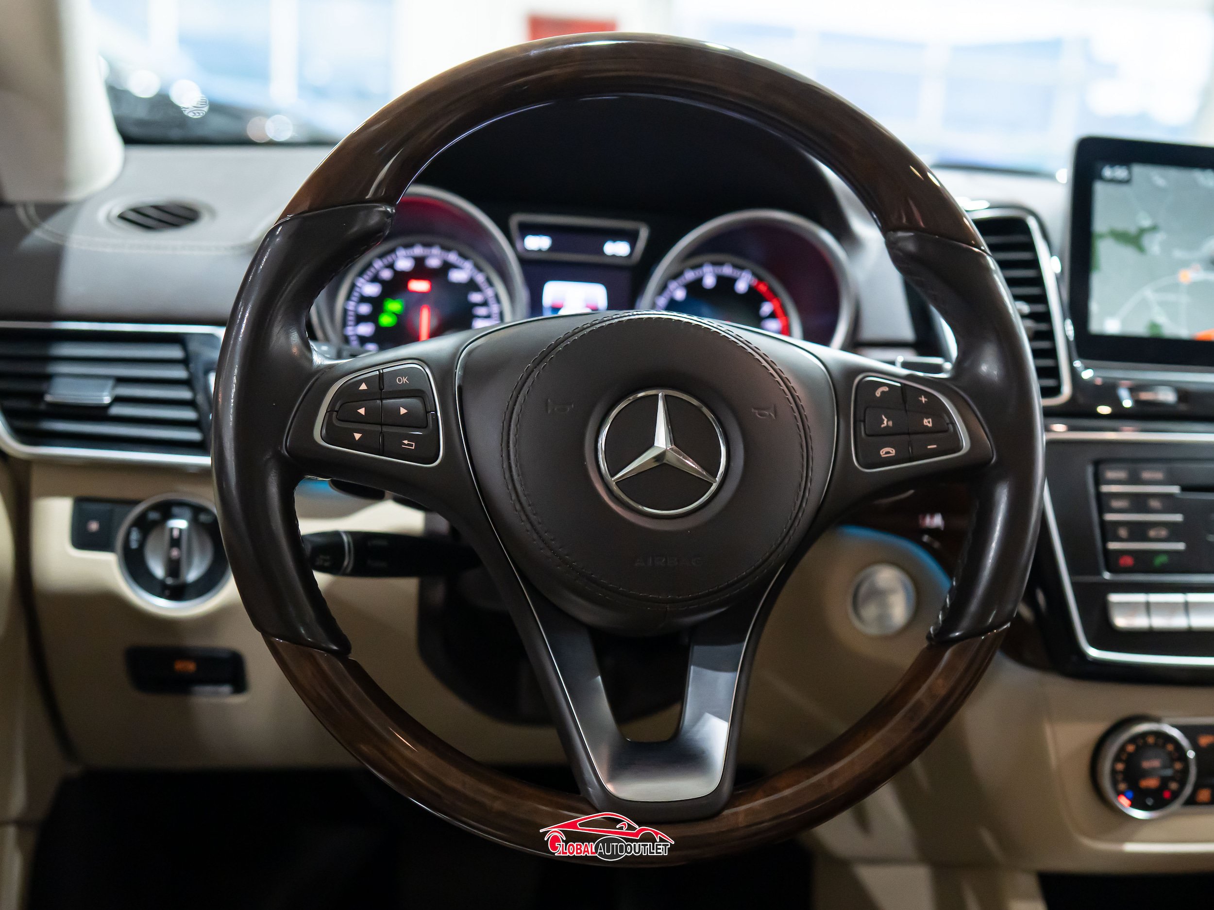 Used 2018 Mercedes-Benz GLS 550 4MATIC w/ Driver Assistance Package image 25
