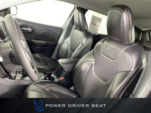 Used 2023 Jeep Cherokee Altitude Lux image 16