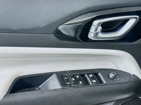 Used 2025 Jeep Compass Limited image 15