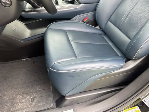 Certified 2025 Cadillac Escalade IQ Luxury 2 w/ LPO, Premium Carpet Package AWD/4WD image 19