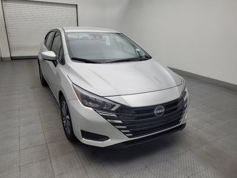 Used 2025 Nissan Versa SV FWD image 14