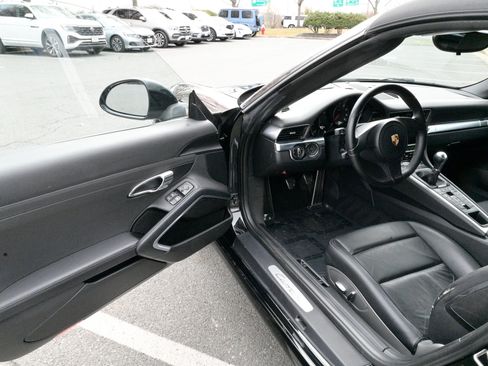 Used 2015 Porsche 911 Carrera image 15