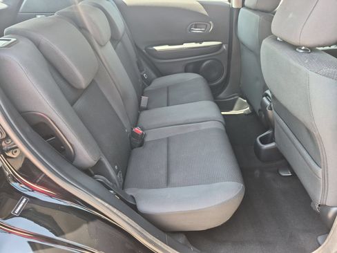 Used 2019 Honda HR-V LX image 27