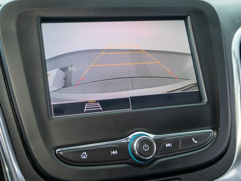 Certified 2022 Chevrolet Equinox LS AWD/4WD image 18