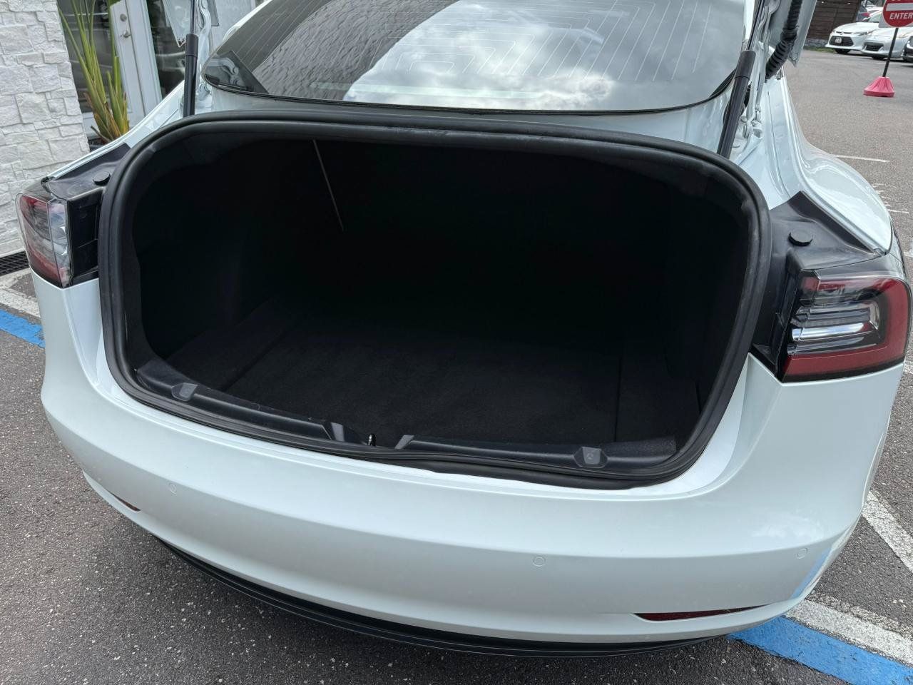 Used 2018 Tesla Model 3 Long Range AWD/4WD image 16