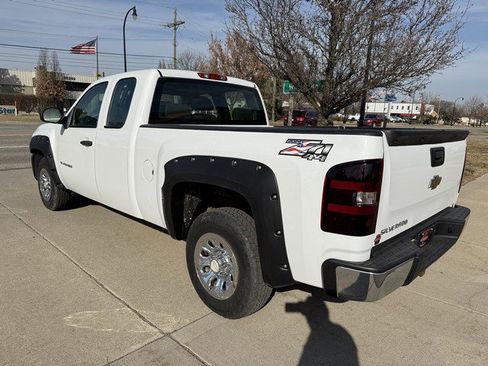 Used 2007 Chevrolet Silverado 1500 W/T w/ Towing Package image 7