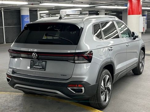 New 2025 Volkswagen Taos SE image 6