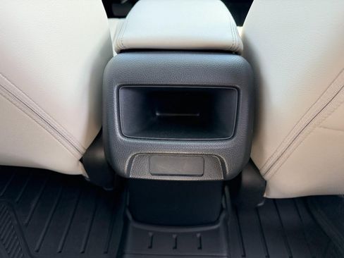 Used 2026 Honda HR-V EX-L image 17