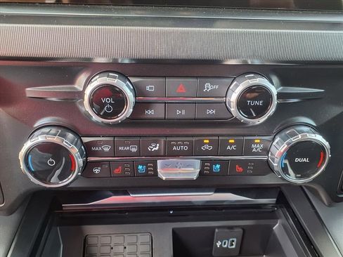 New 2026 Ford F450 Platinum image 11