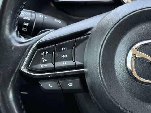 Used 2018 MAZDA MAZDA3 Grand Touring w/ Premium Equipment Package FWD image 13