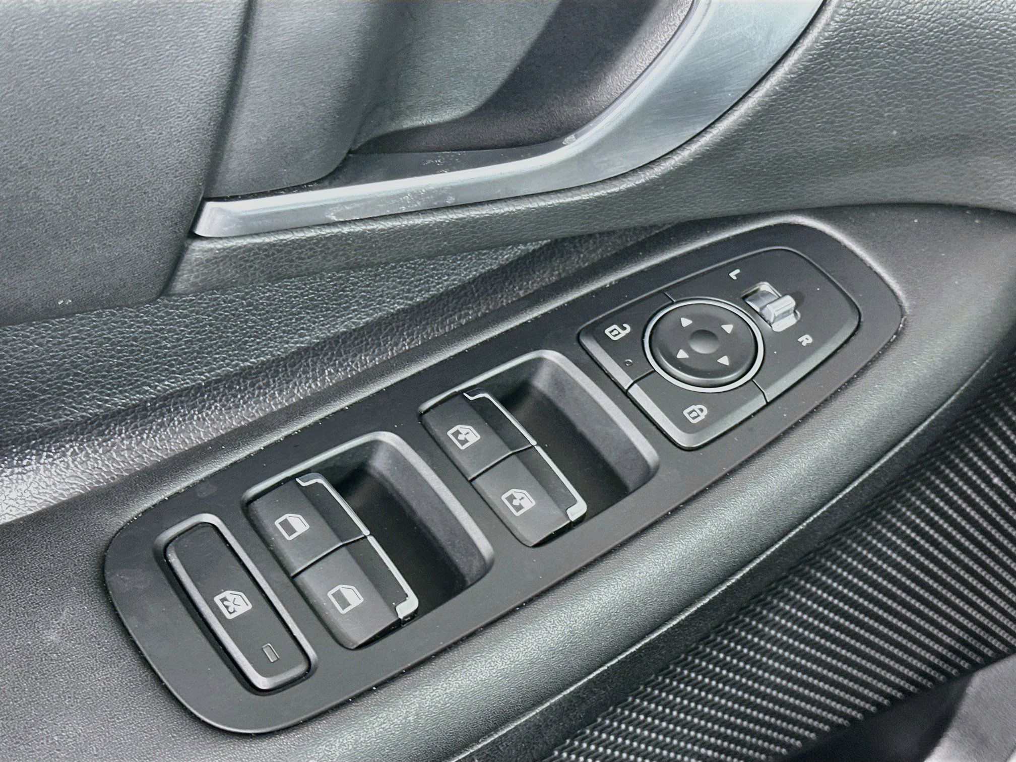 Used 2025 Hyundai Sonata SEL FWD image 15