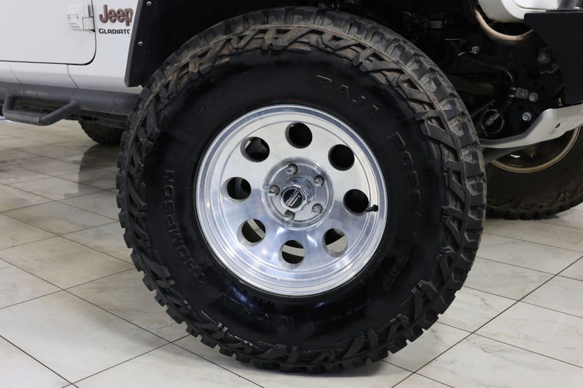 Used 2022 Jeep Gladiator Mojave w/ Cold Weather Group AWD/4WD image 13