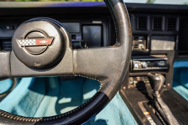 Used 1988 Chevrolet Corvette Convertible RWD image 28