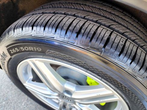 Used 2016 Porsche Cayenne S image 41