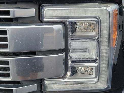 Used 2019 Ford F250 Platinum w/ Platinum Ultimate Package image 21