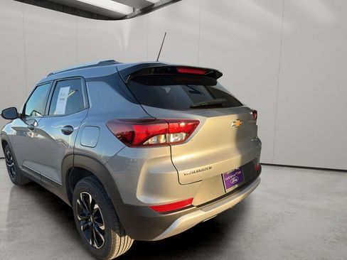 Used 2023 Chevrolet TrailBlazer LT image 3