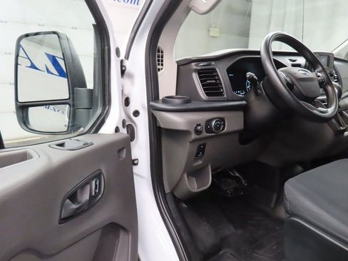 Used 2023 Ford Transit 250 Low Roof AWD w/ Exterior Upgrade Package image 40