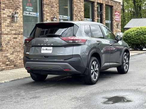 Used 2022 Nissan Rogue SV AWD/4WD image 5
