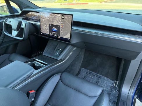 Used 2022 Tesla Model X Plaid image 44