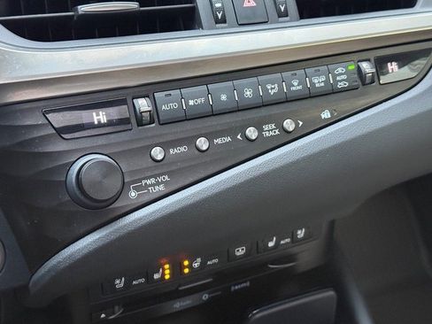 Used 2019 Lexus ES 350 w/ Accessory Package 2 image 28