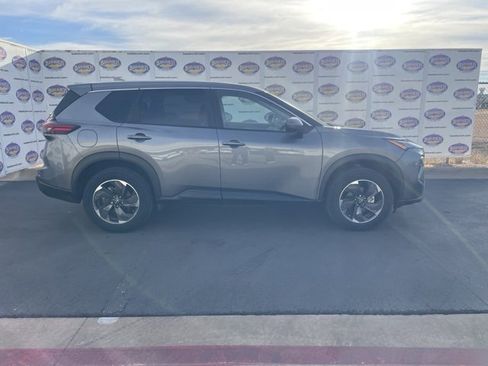 Certified 2024 Nissan Rogue SV image 1