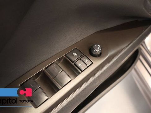 Certified 2024 Toyota Camry SE FWD image 9
