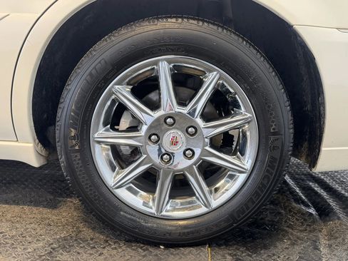 Used 2011 Cadillac DTS Luxury FWD image 37