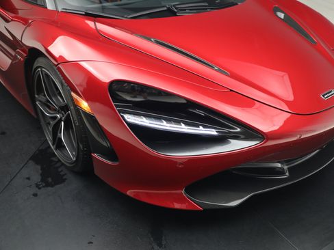Used 2019 McLaren 720S Performance RWD image 37