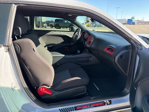 Used 2021 Dodge Challenger R/T Scat Pack w/ Scat Pack Stripe image 13