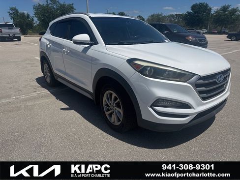 Used 2017 Hyundai Tucson SE Plus image 1
