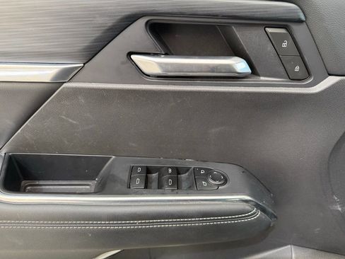 Used 2025 GMC Acadia Elevation image 15