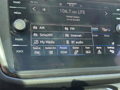 Certified 2022 Volkswagen Tiguan SE w/ Panoramic Sunroof Package image 24