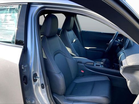 Used 2026 Lexus UX 300h FWD w/ Accessory Package (Z2) image 8