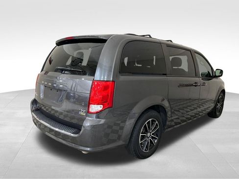 Used 2016 Dodge Grand Caravan R/T FWD image 5