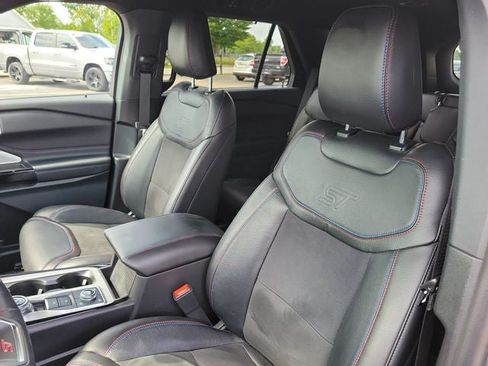 Used 2023 Ford Explorer ST w/ Equipment Group 401A AWD/4WD image 5