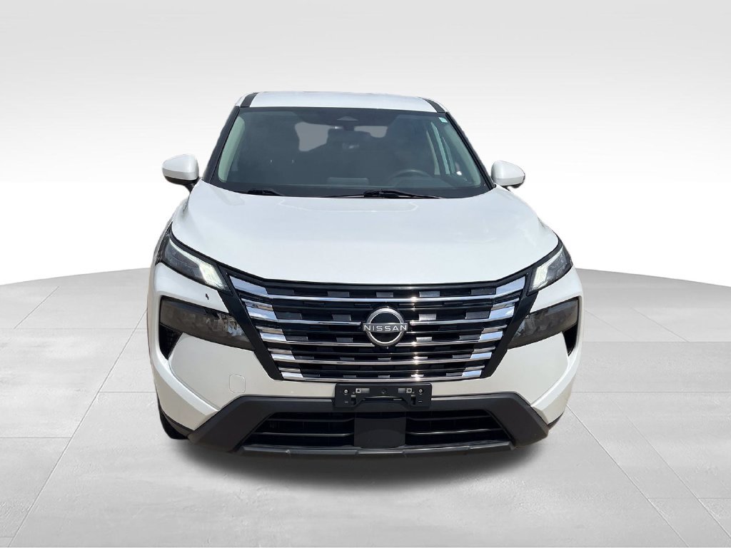 Used 2024 Nissan Rogue SV FWD image 8
