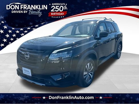 Used 2023 Nissan Pathfinder SL w/ Lighting Package (N92) AWD/4WD image 1