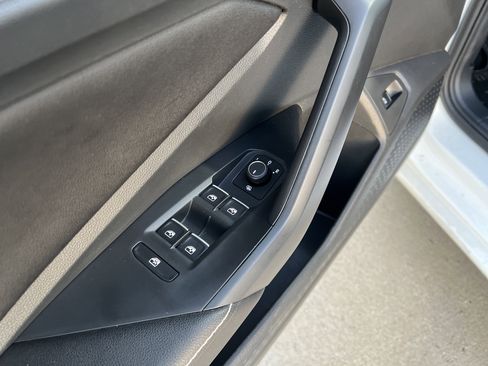 Certified 2025 Volkswagen Jetta Sport FWD image 14