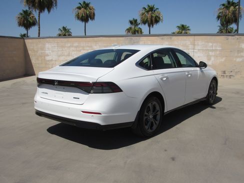 Used 2025 Honda Accord EX-L image 5