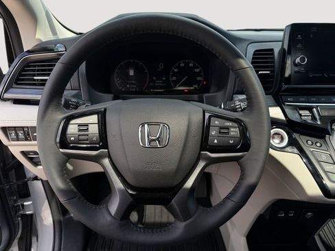 Used 2026 Honda Odyssey Elite image 18