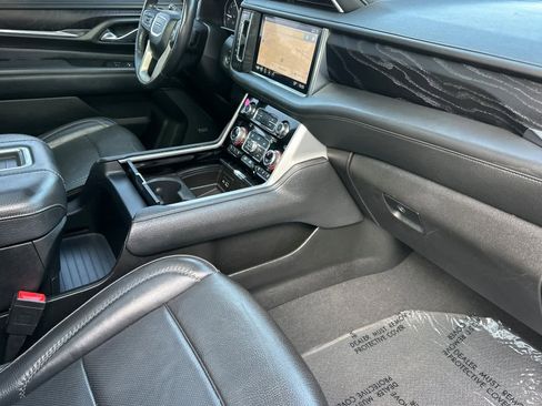 Used 2021 GMC Yukon Denali image 17