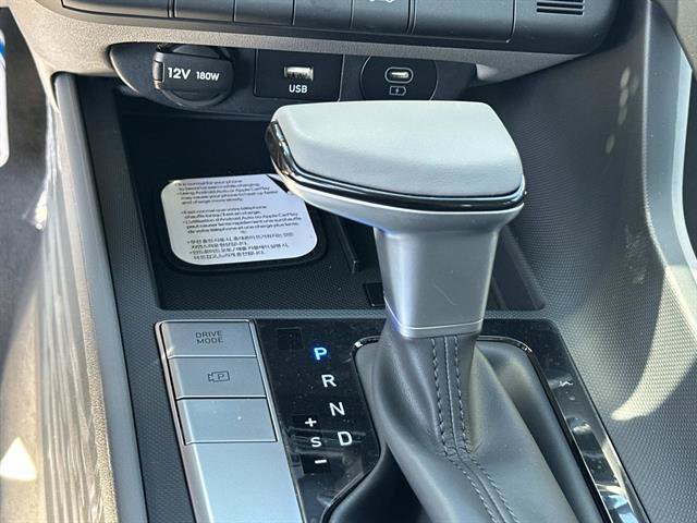 New 2026 Hyundai Elantra Sport FWD image 17