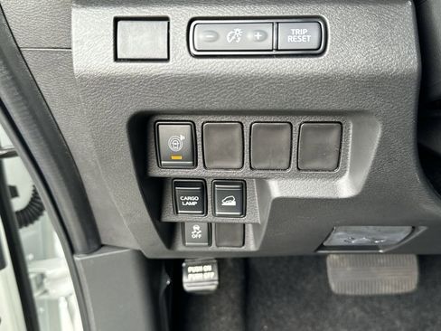 Certified 2025 Nissan Frontier S AWD/4WD image 16