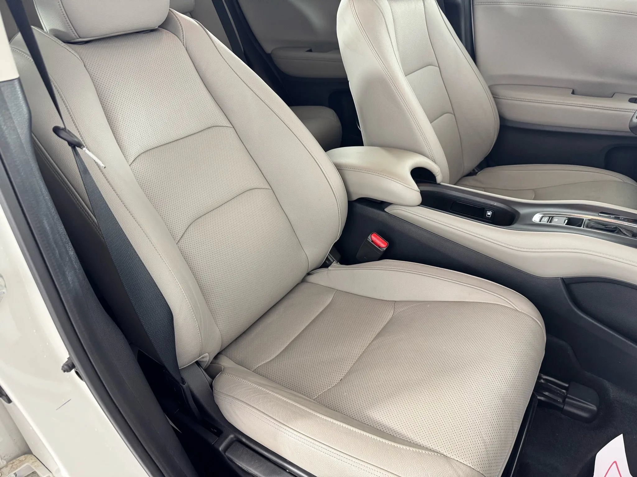 Used 2022 Honda HR-V EX-L image 34